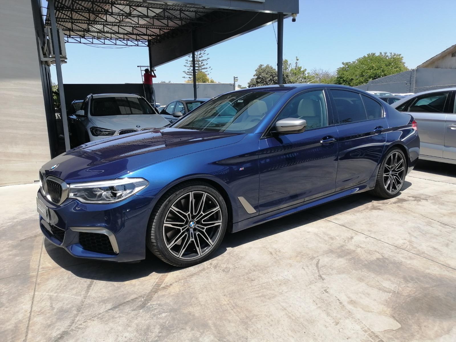 BMW M550I  4.4 AT XDRIVE   2019 BUEN ESTADO,2 LLAVES - CALDO SANTI