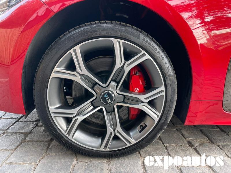 KIA STINGER 3.3I V6 GT AWD BITURBO 2020 SÓLO 5.400 KILÓMETROS - ExpoAutos