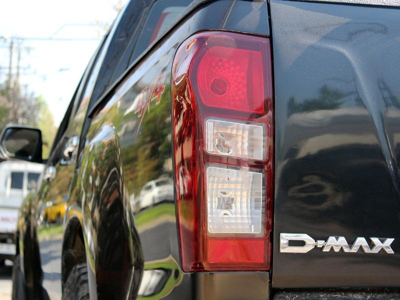 CHEVROLET D-MAX 4WD 2.5 DIESEL HIGH MT 2015  - GRACIA AUTOS