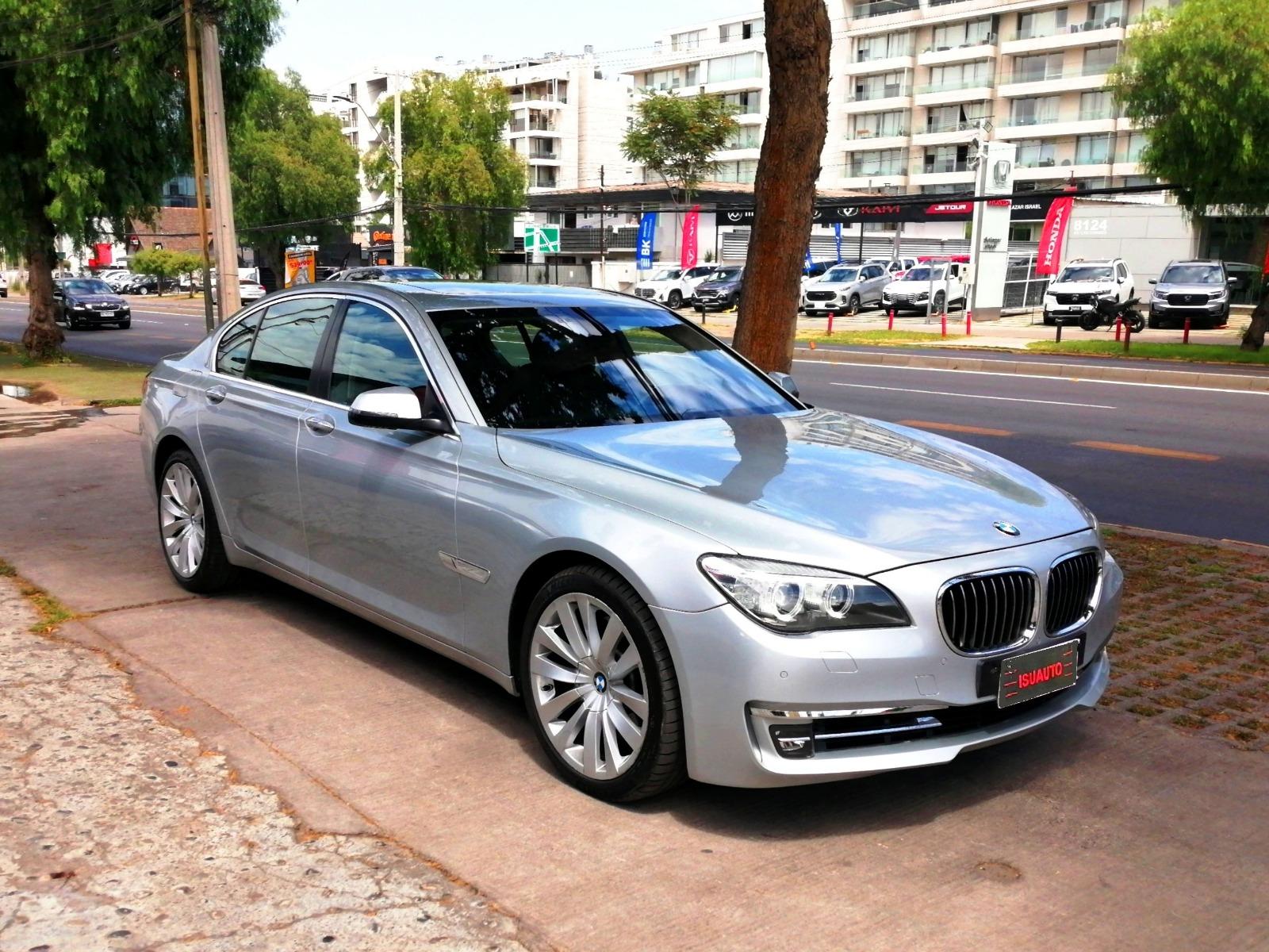 BMW 750 4.4 Aut 2014 Poco kilometraje - 