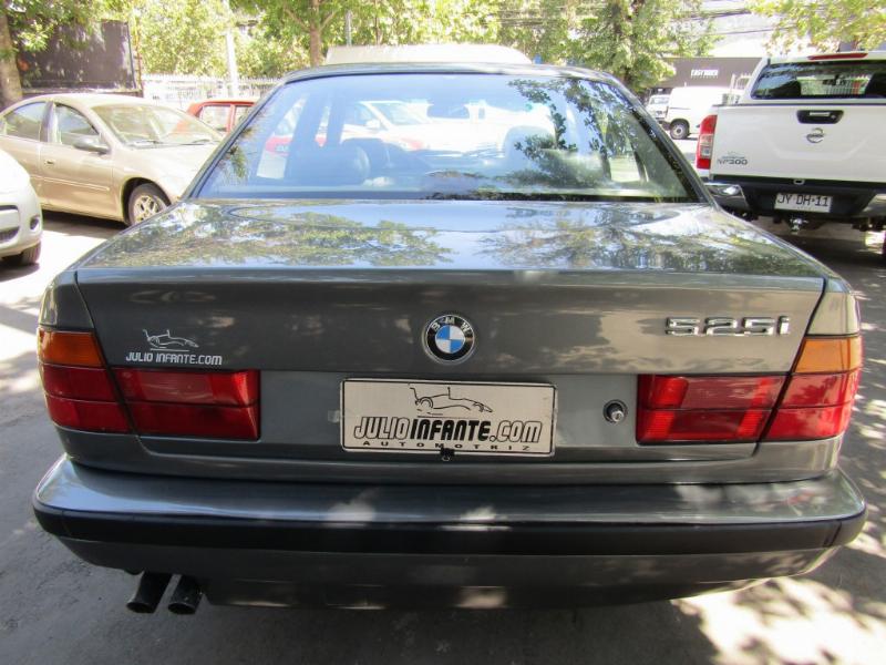 BMW 525 mecánico 5 veloc.   1990 cuero, sunroof. Proyecto por terminar.  - JULIO INFANTE