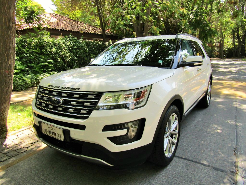 FORD EXPLORER 2.3 Limited 2.3 4x2 2016 Cuero 2 sunroof, 1 dueño.  MPECABLE  - 