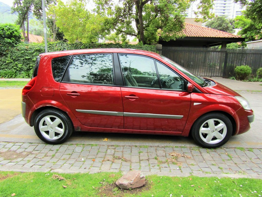 RENAULT SCENIC II Expression 2009 Autom. aire, 2 llaves. descueve auto.  - FULL MOTOR