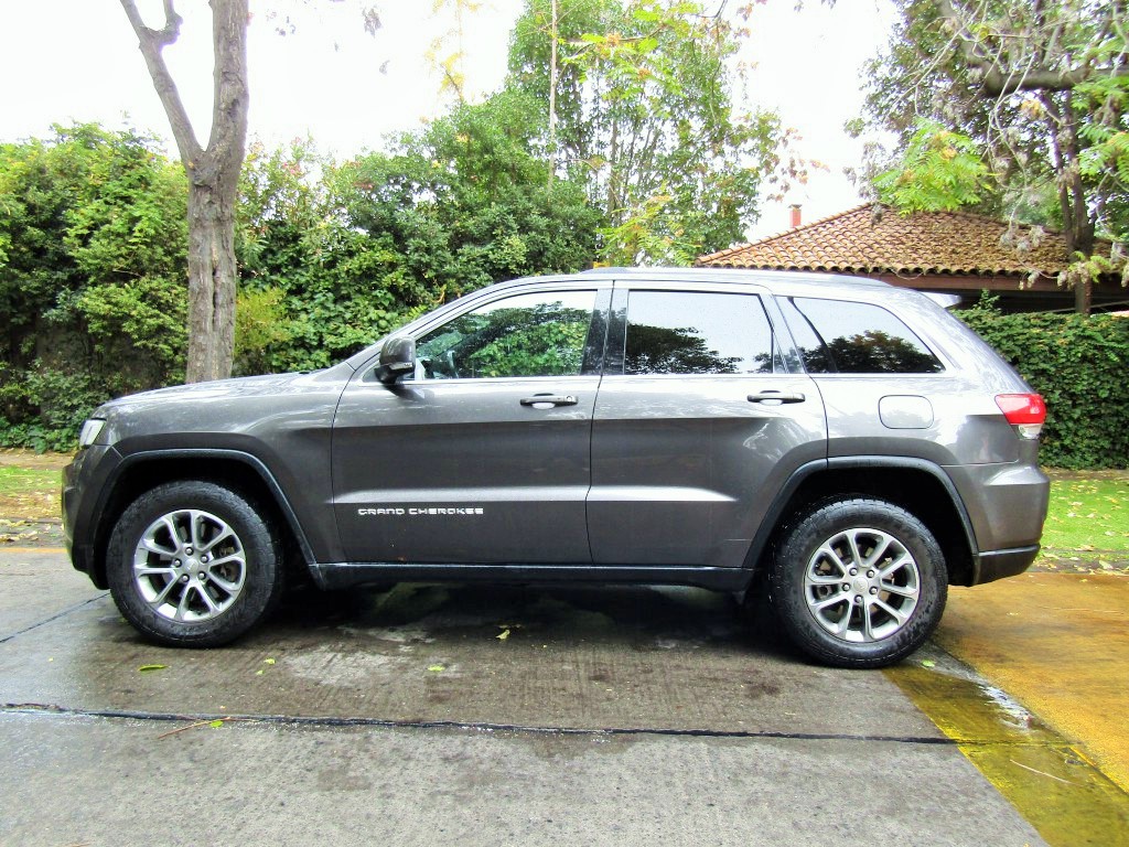 JEEP GRAND CHEROKEE Laredo 3.6 4x4 2014 aire, abs, airbags - JULIO INFANTE