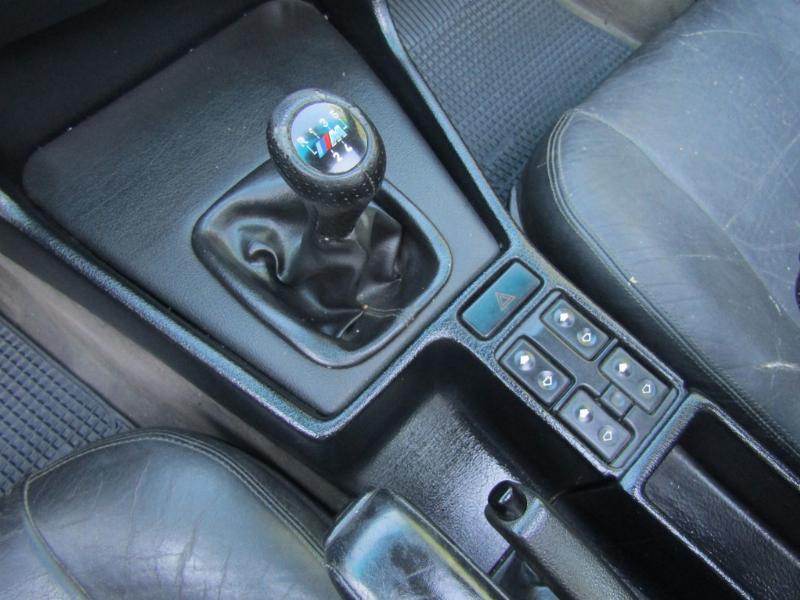 BMW 525 mecánico 5 veloc.   1990 cuero, sunroof. Proyecto por terminar.  - JULIO INFANTE