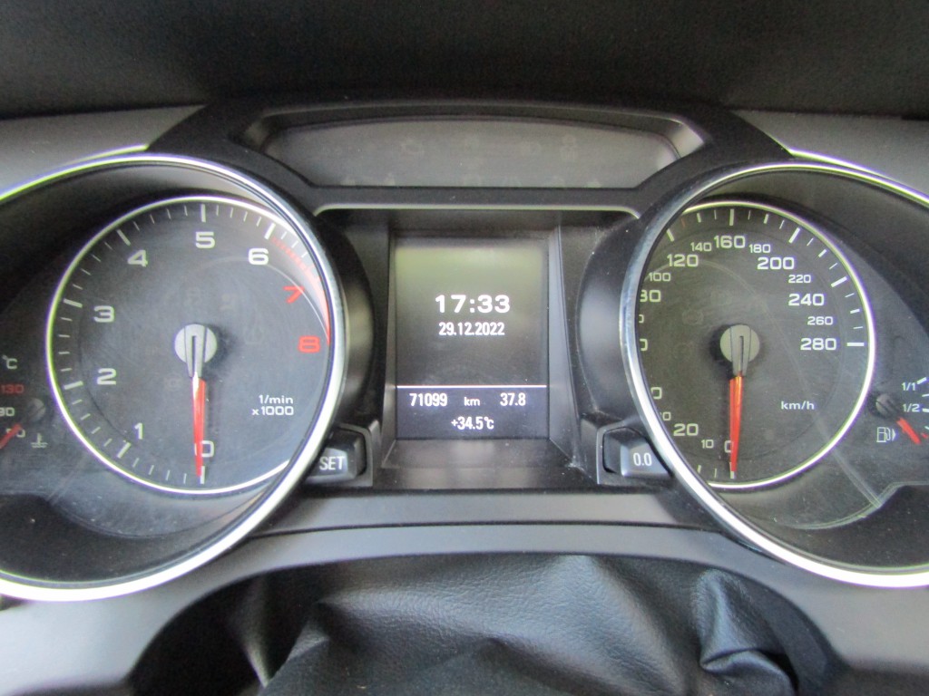 AUDI A5 2.0 Turbo Cabriolet  2011 Cuero. 71 mil km. Mantención al día.   - FULL MOTOR