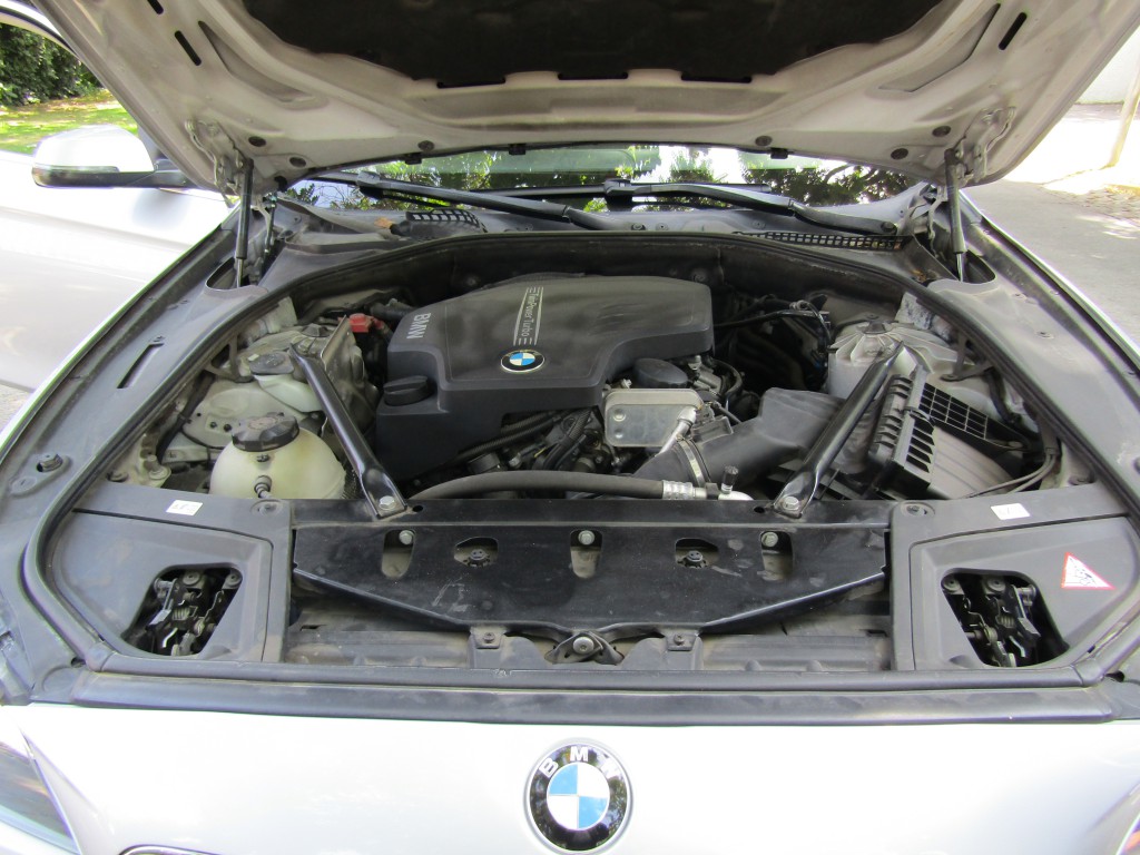 BMW 520I Executive  2.0 Aut. 2015 1 dueño. Adulto Mayor. COMO NUEVO.    - JULIO INFANTE
