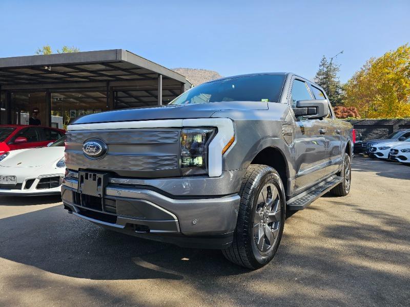 FORD F-150 LARIAT LIGHTNING 4WD 2023 UNICA EN CHILE, 100% ELECTRICO - K2 AUTOS