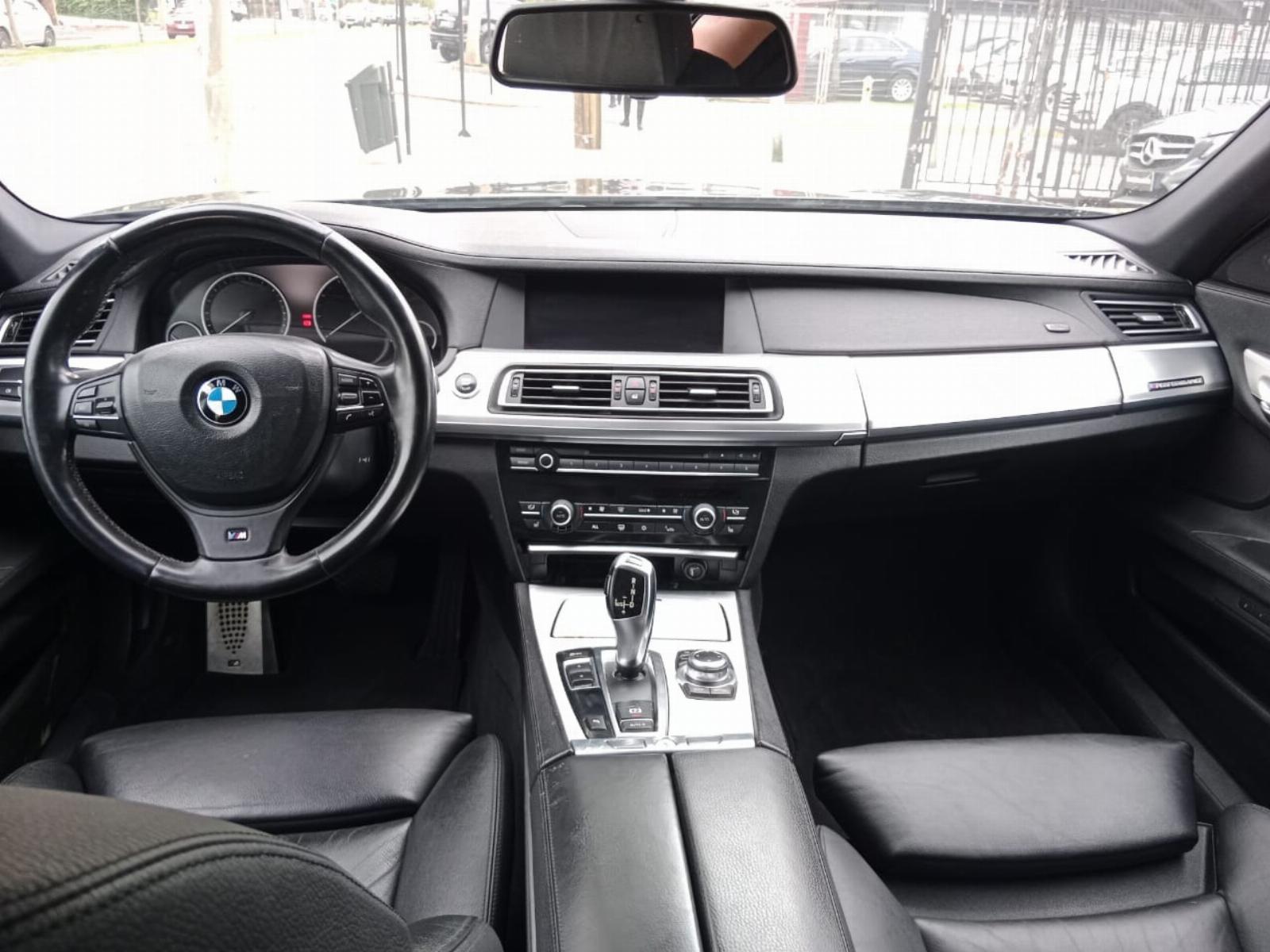 BMW 730 730 I Auto 2013 Impecable  - KENNEDY AUTOMOVILES