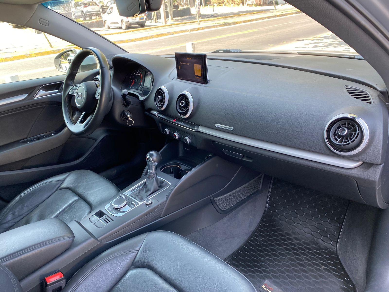 AUDI A3 1.4  35 TFSI Stronic Auto  2019 Impecable - FULL MOTOR