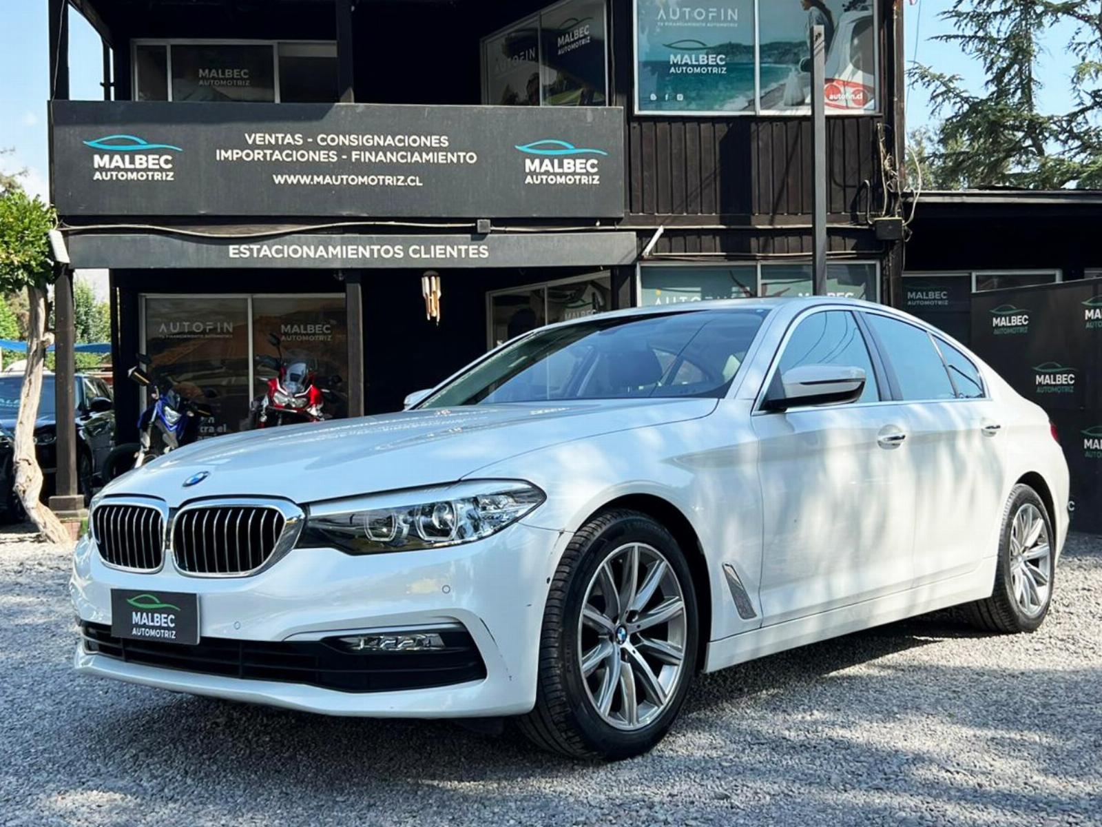 BMW 520 EXECUTIVE  2018 UNICO DUENO , SÓLO 26.700 KILÓMETROS - MALBEC AUTOMOTRIZ