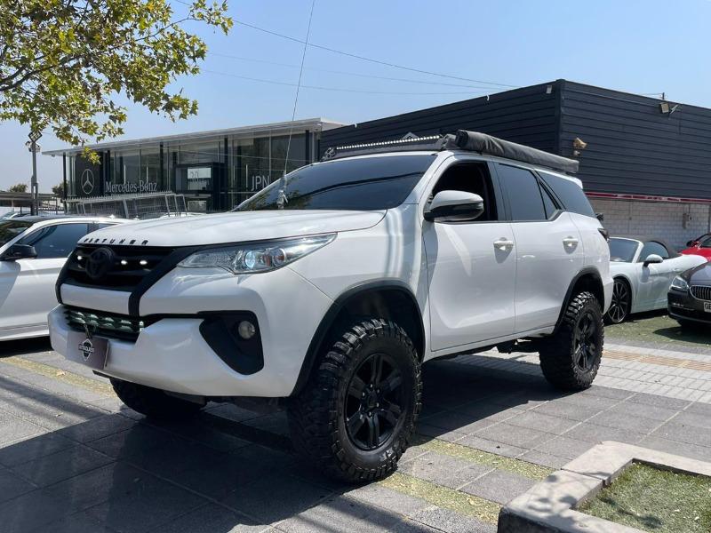 TOYOTA FORTUNER SR5 2019 EQUIPO EXTRA - 