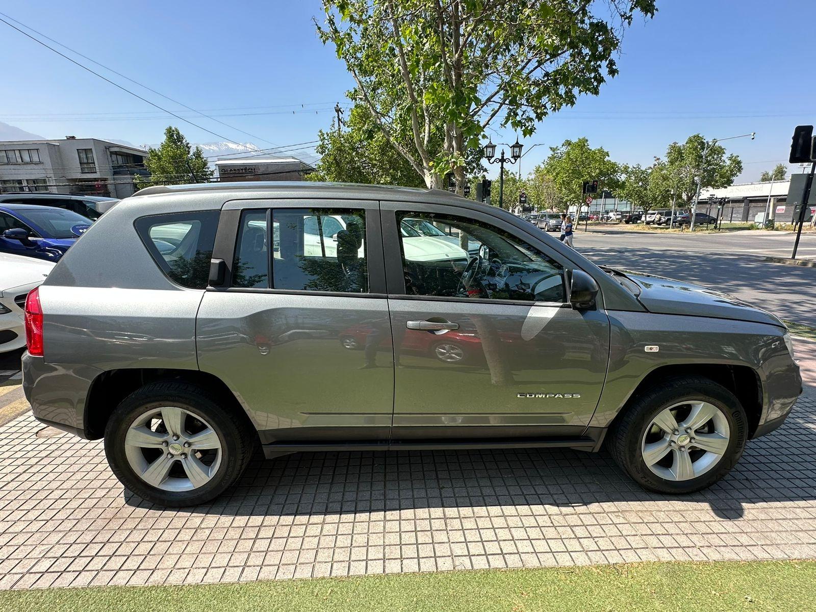 JEEP COMPASS SPORT 4X4 2 4 AUT 2013 SPORT / 4X4 (221315) Automotora JEEP COMPASS SPORT 4X4 2 4 AUT 2013 SPORT / 4X4 (221315) Automotora