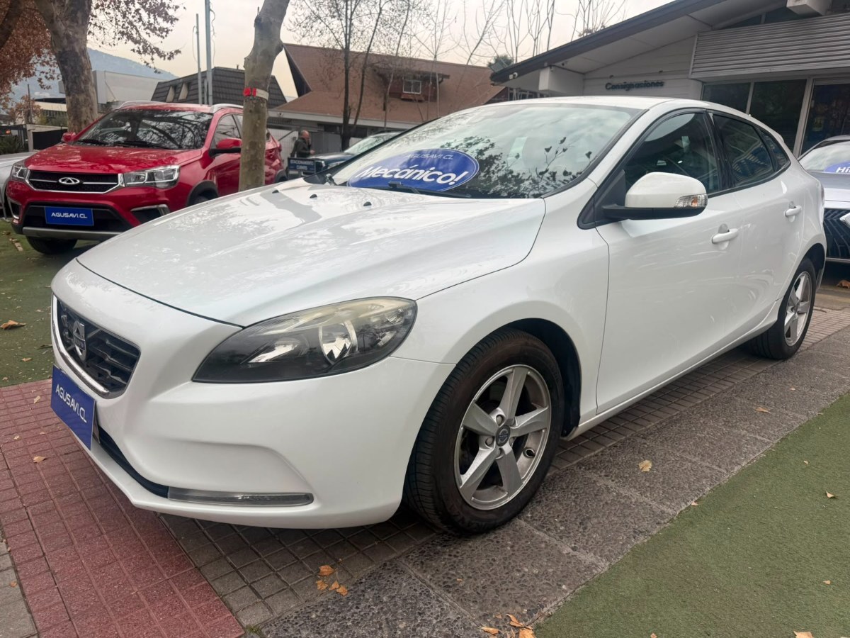 VOLVO V40 D2 MEC 2.0 2016 DIESEL / MT - FULL MOTOR
