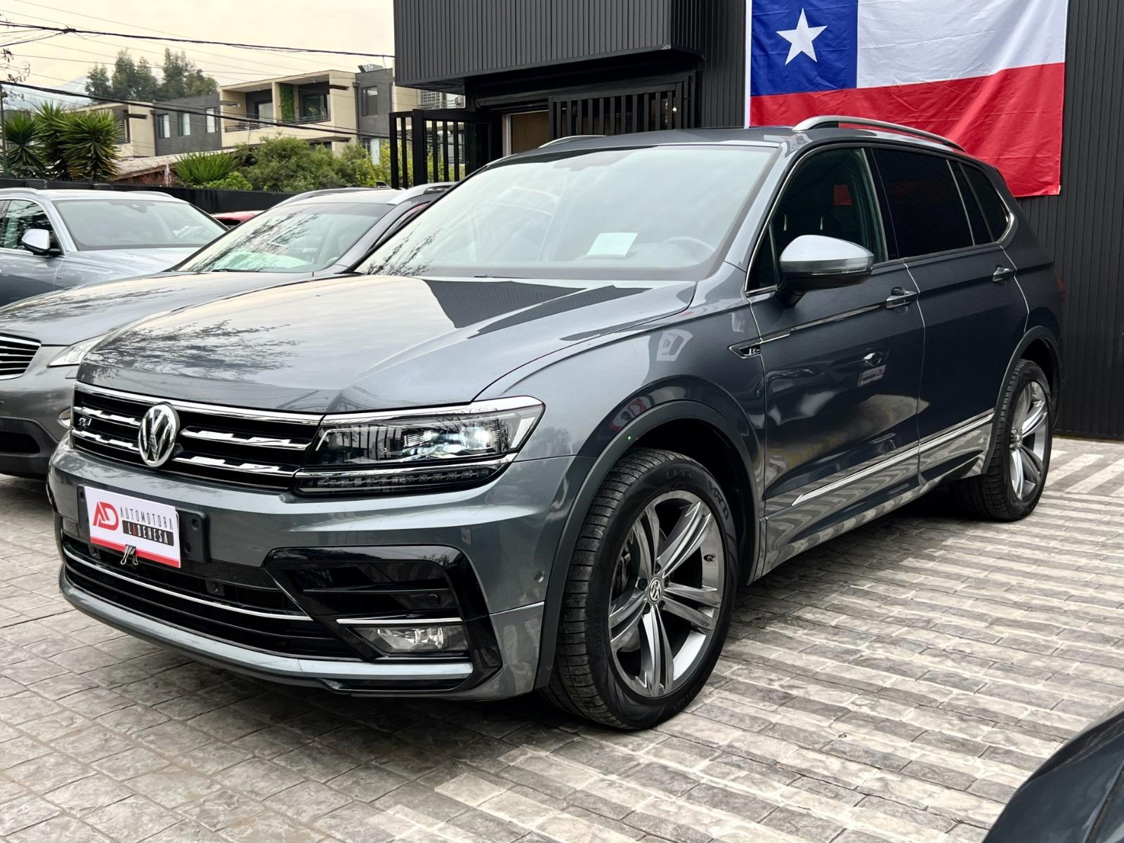 VOLKSWAGEN TIGUAN 2.0 TSI R LINE 2021 TRES CORRIDAS DE ASIENTOS - Automotora La Dehesa