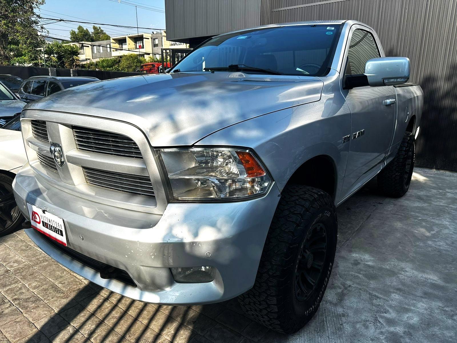 DODGE RAM  2011 SPORT HEMI 5.7 4x4 - 