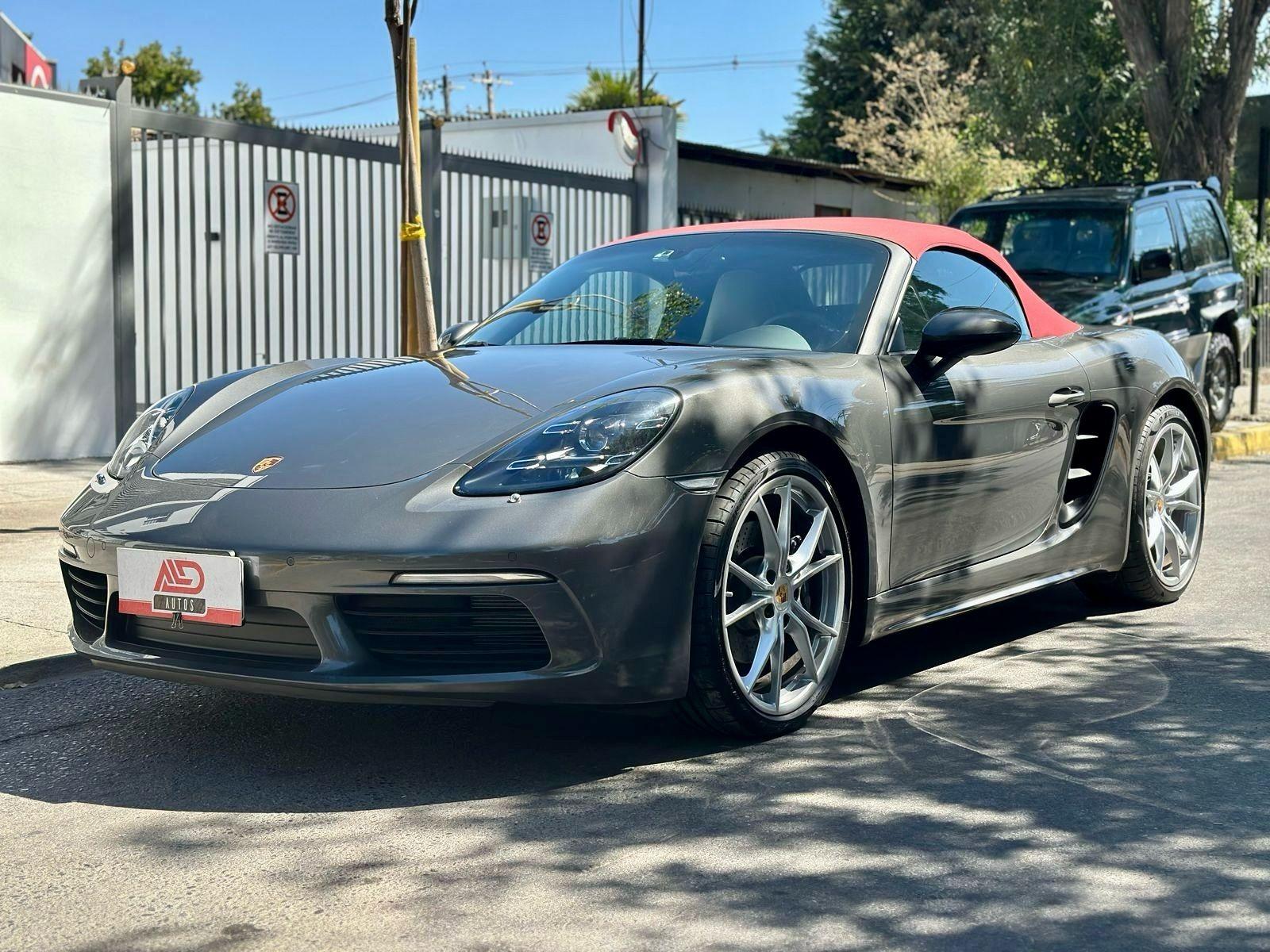 PORSCHE 718 BOXSTER 2.0 2024 ÚNICO DUEÑO - Automotora La Dehesa