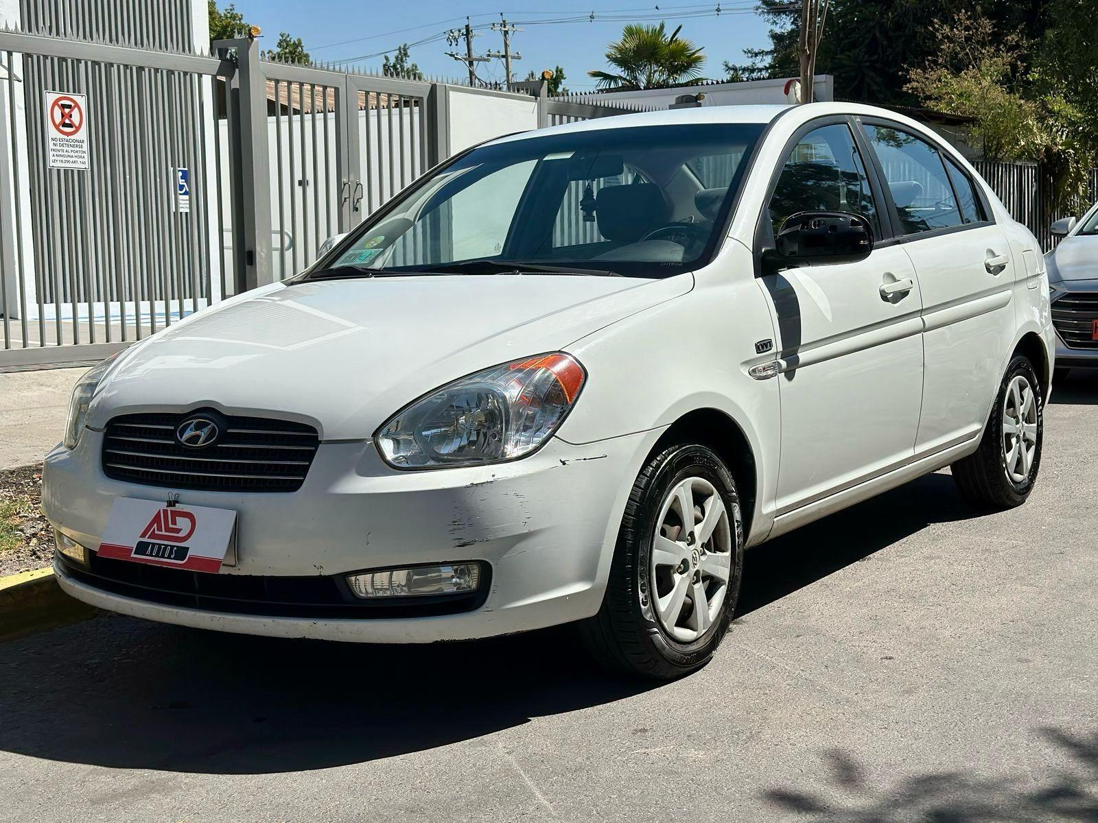 HYUNDAI ACCENT GLS 1.6 AT 2010 POCO KILOMETRAJE - Automotora La Dehesa