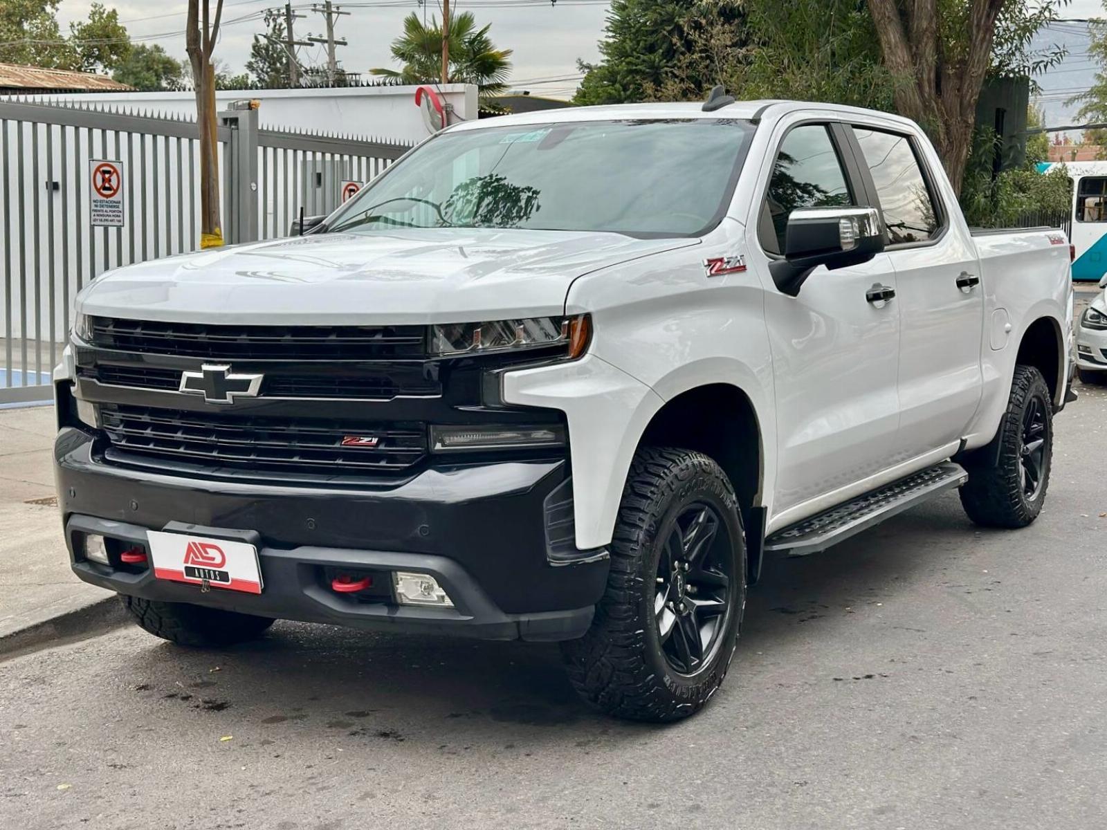 CHEVROLET SILVERADO LT TRAIL BOSS  2022 MANTENIMIENTO EN LA MARCA UN DUEÑO - Automotora La Dehesa