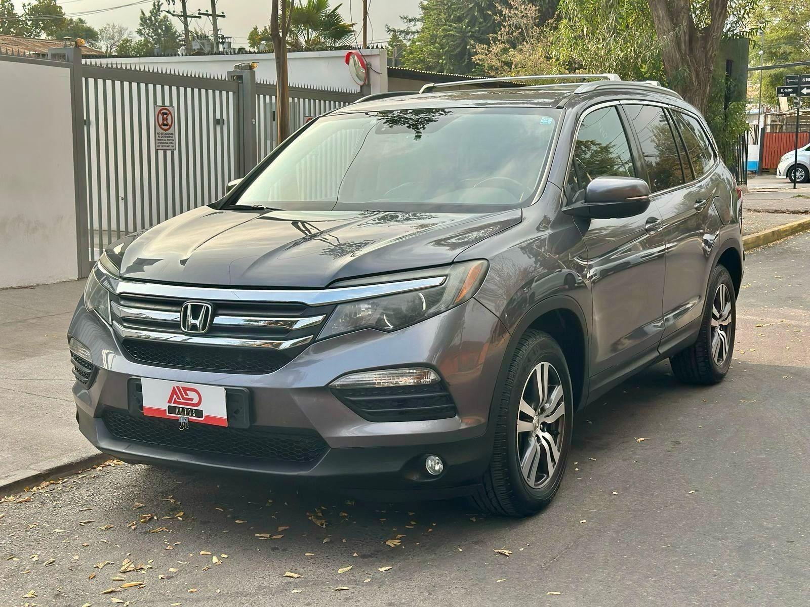 HONDA PILOT TOURING 3.5 AWD 2016 TRES CORRIDAS DE ASIENTOS - Automotora La Dehesa