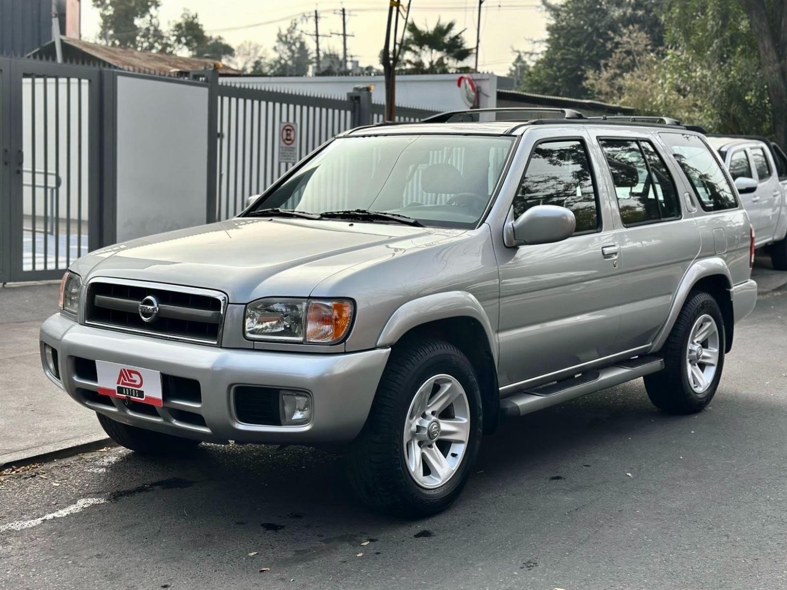 NISSAN PATHFINDER SE 3.5 4x4 2004 ÚNICO DUEÑO - Automotora La Dehesa