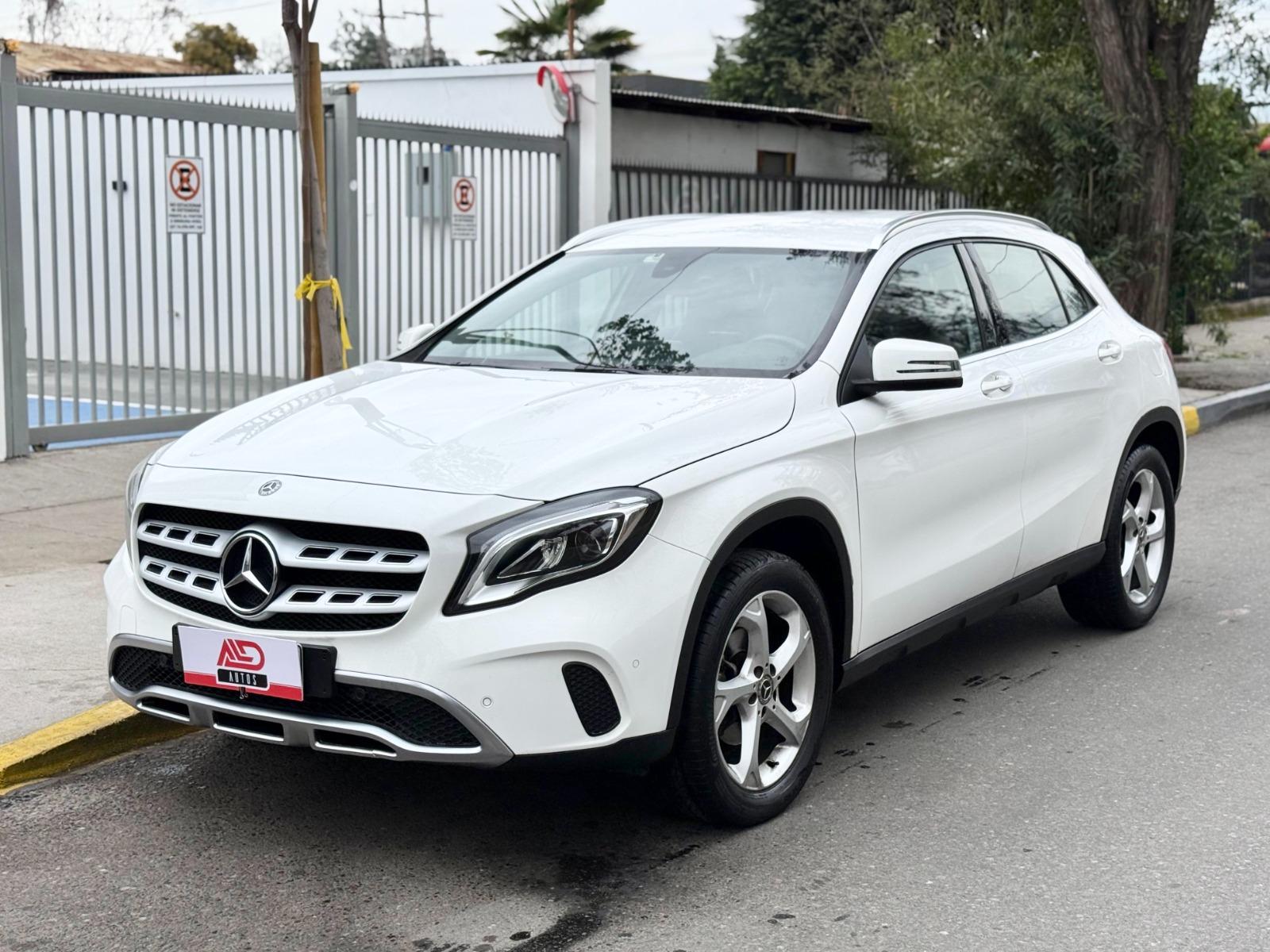 MERCEDES-BENZ GLA 200 1.6 TURBO DCT 2020 ÚNICO DUEÑO - FULL MOTOR