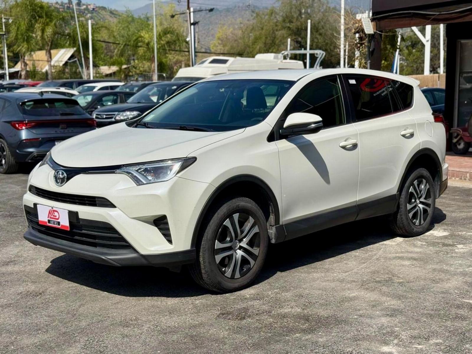 TOYOTA RAV 4 2.0 MT 2019 ÚNICO DUEÑO - 
