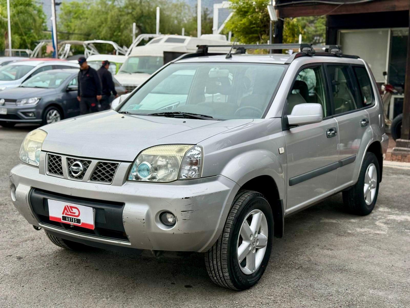 NISSAN X-TRAIL 2.5 MT 4x4 2011 ÚNICO DUEÑO - FULL MOTOR