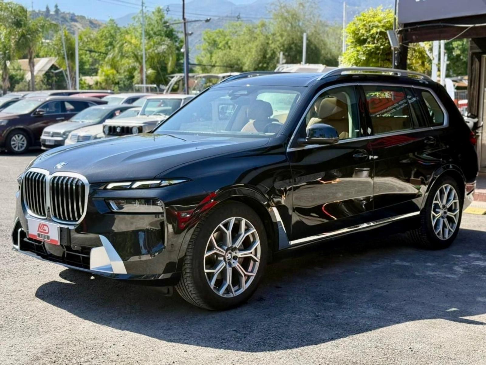 BMW X7 40i xDRIVE 3.0 2024 MANTENIMIENTO EN LA MARCA UN DUEÑO - FULL MOTOR