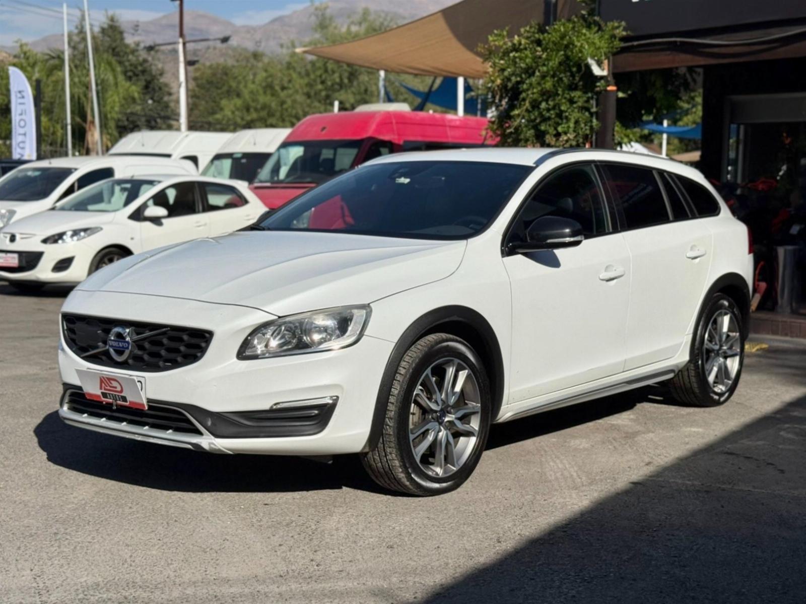 VOLVO V60 CROSS COUNTRY D4 AWD 2019 - FULL MOTOR