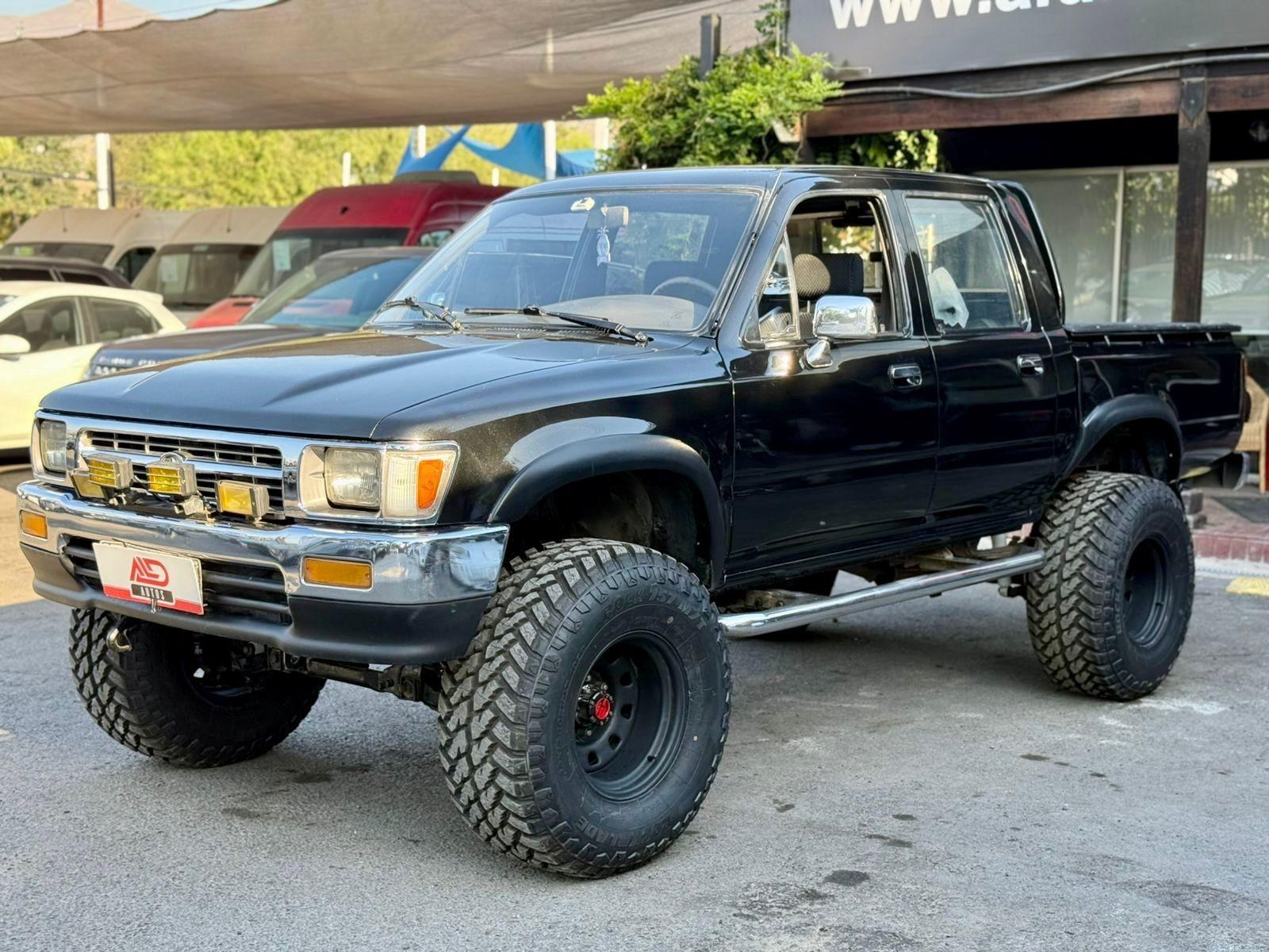 TOYOTA HILUX 2.4 MT 4x4 1996 EQUIPO EXTRA - FULL MOTOR