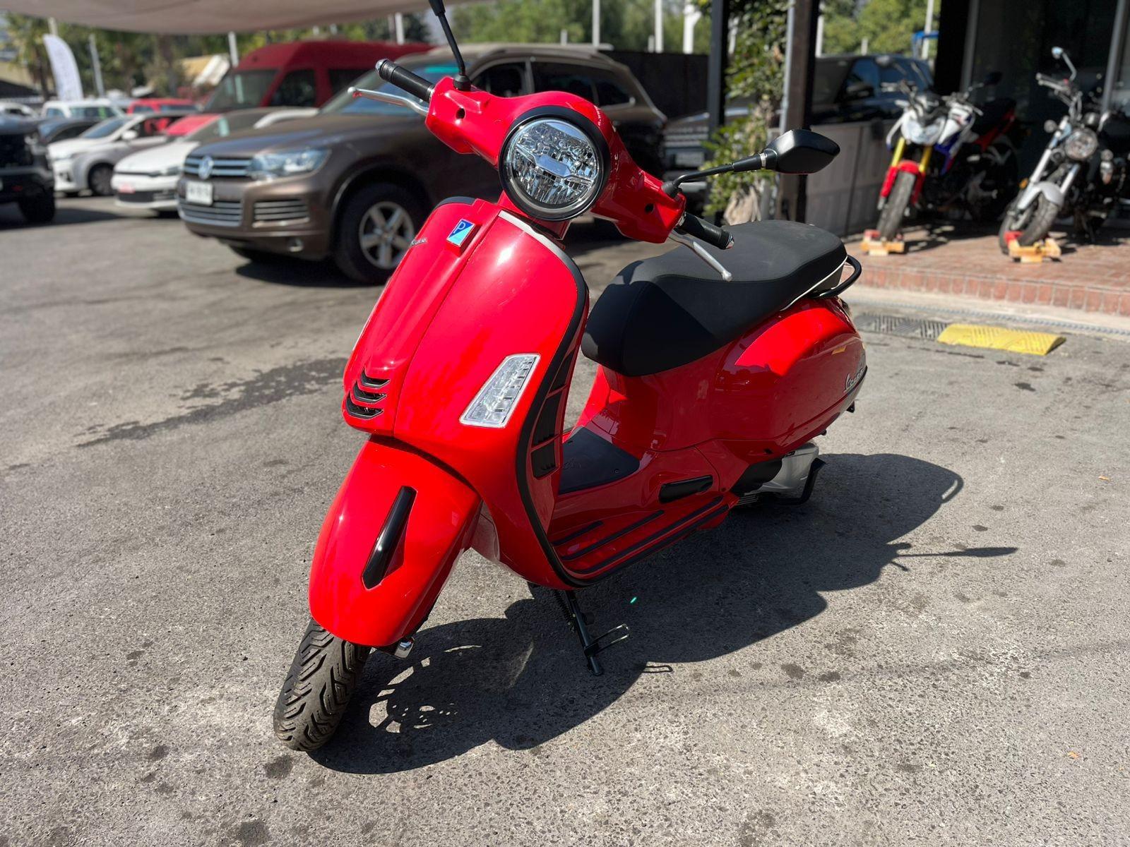 VESPA GTS 300 SUPER 2025 - FULL MOTOR