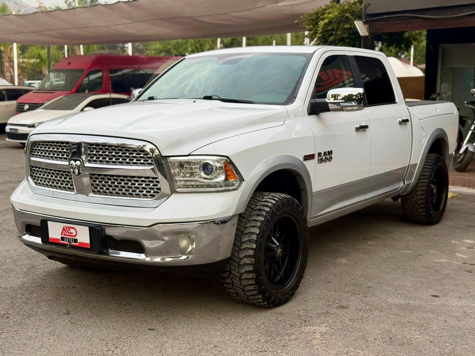 DODGE RAM 1500 LARAMIE 3.0 DIESEL 2018 EQUIPO EXTRA - FULL MOTOR