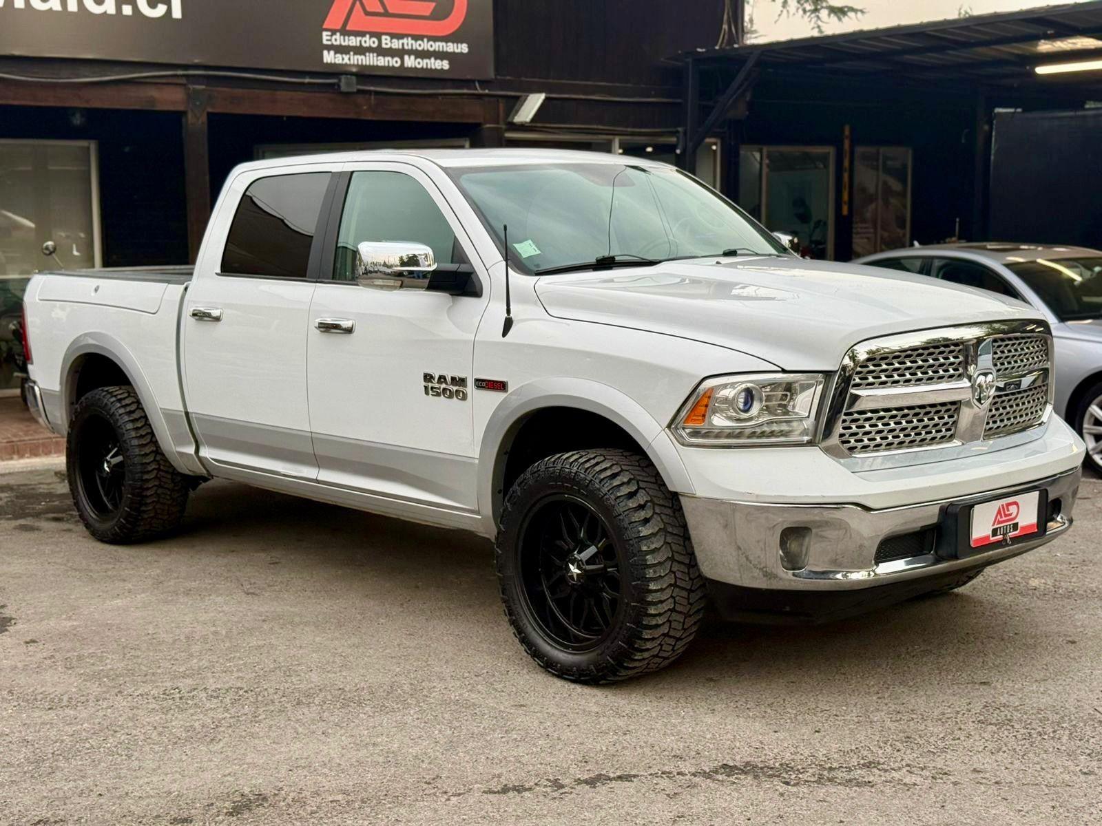 DODGE RAM 1500 LARAMIE 3.0 DIESEL 2018 EQUIPO EXTRA - FULL MOTOR