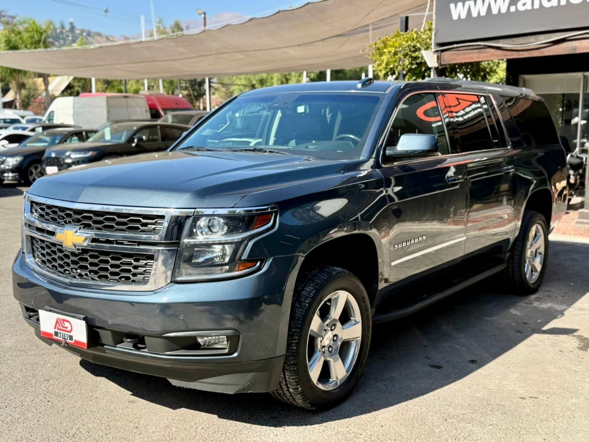 CHEVROLET SUBURBAN LT 5.3 4WD 2019 TRES CORRIDAS DE ASIENTOS - FULL MOTOR