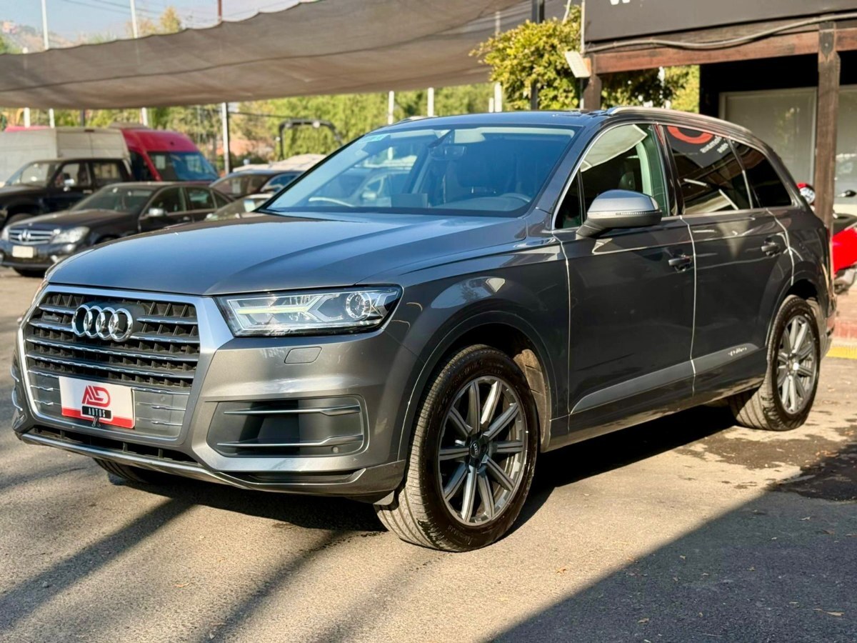 AUDI Q7 2.0 TFSI QUATTRO 2018 MANTENIMIENTO EN LA MARCA - FULL MOTOR