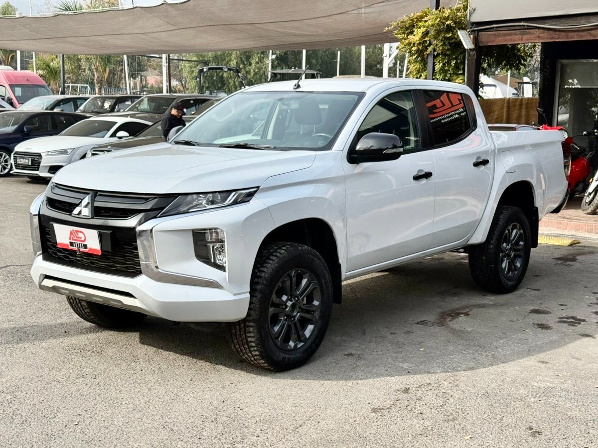 MITSUBISHI L200 DAKAR 4x4 AT 2.4 DIESEL 2023 - FULL MOTOR