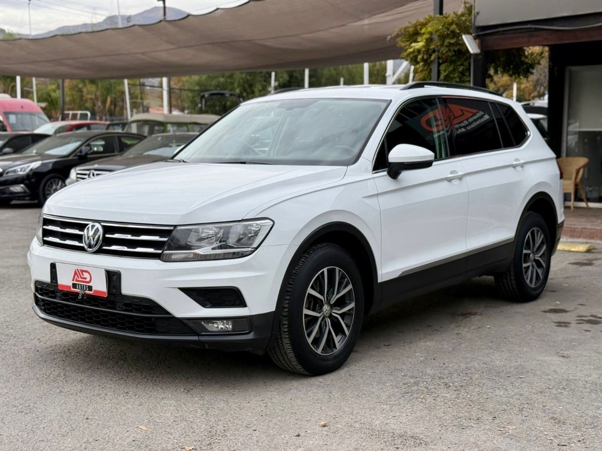 VOLKSWAGEN TIGUAN 2.0 TDI 4MOTION 2019 TRES CORRIDAS DE ASIENTOS - FULL MOTOR