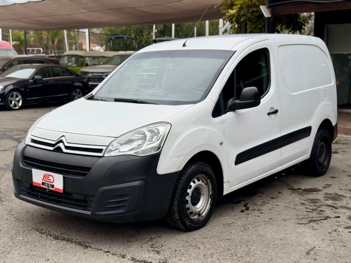 CITROËN BERLINGO 1.6 DIÉSEL 2018 POCOS KILOMETROS - Automotora La Dehesa