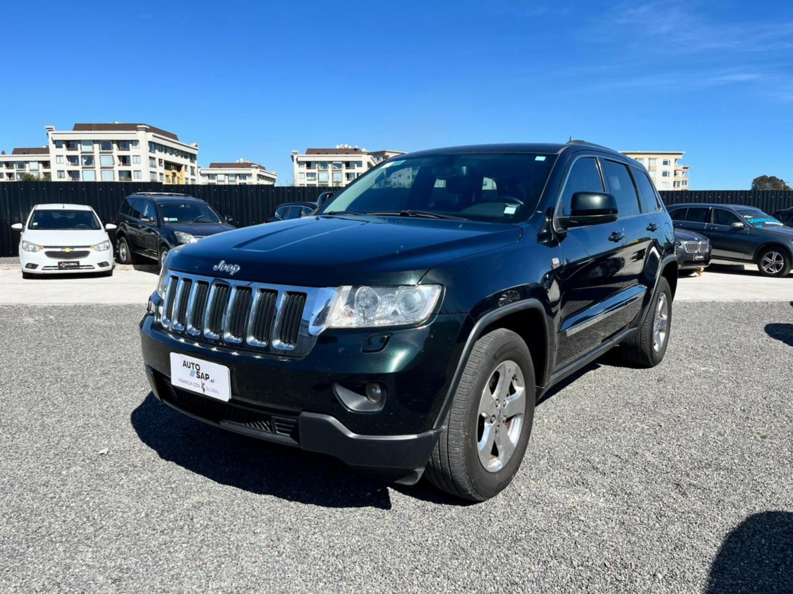 JEEP GRAND CHEROKEE LAREDO 4X4 3.6 AUT 2013 EXCELENTE ESTADO, SIN DETALLES - FULL MOTOR