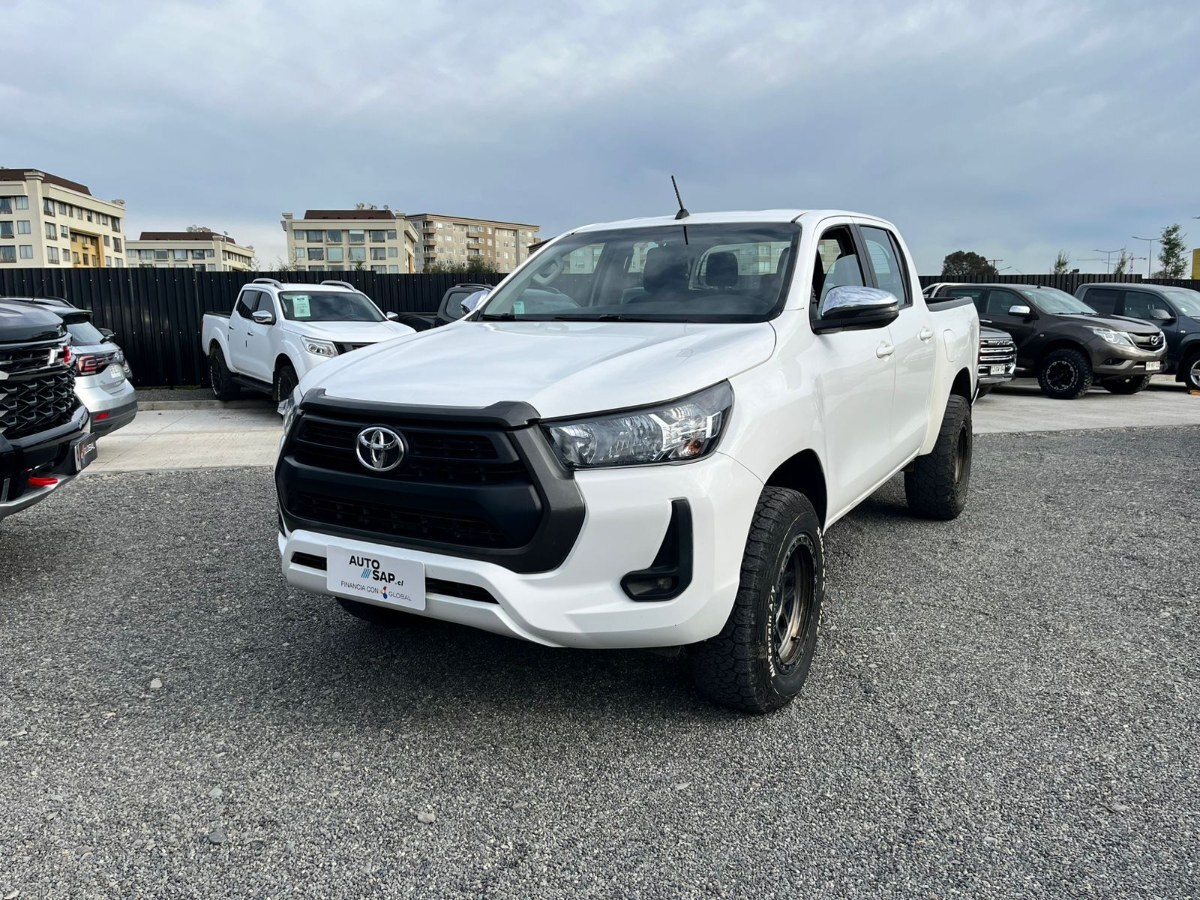 TOYOTA HILUX SR 2.8 MT DCAB 2023 EXCELENTE ESTADO, USO PARTICULAR - FULL MOTOR