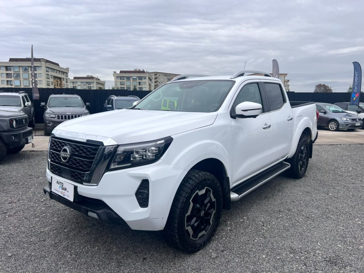NISSAN NAVARA DCAB LE 4X4 2.3 MT 2023 UNICO DUEÑO, EXCELENTE ESTADO - FULL MOTOR