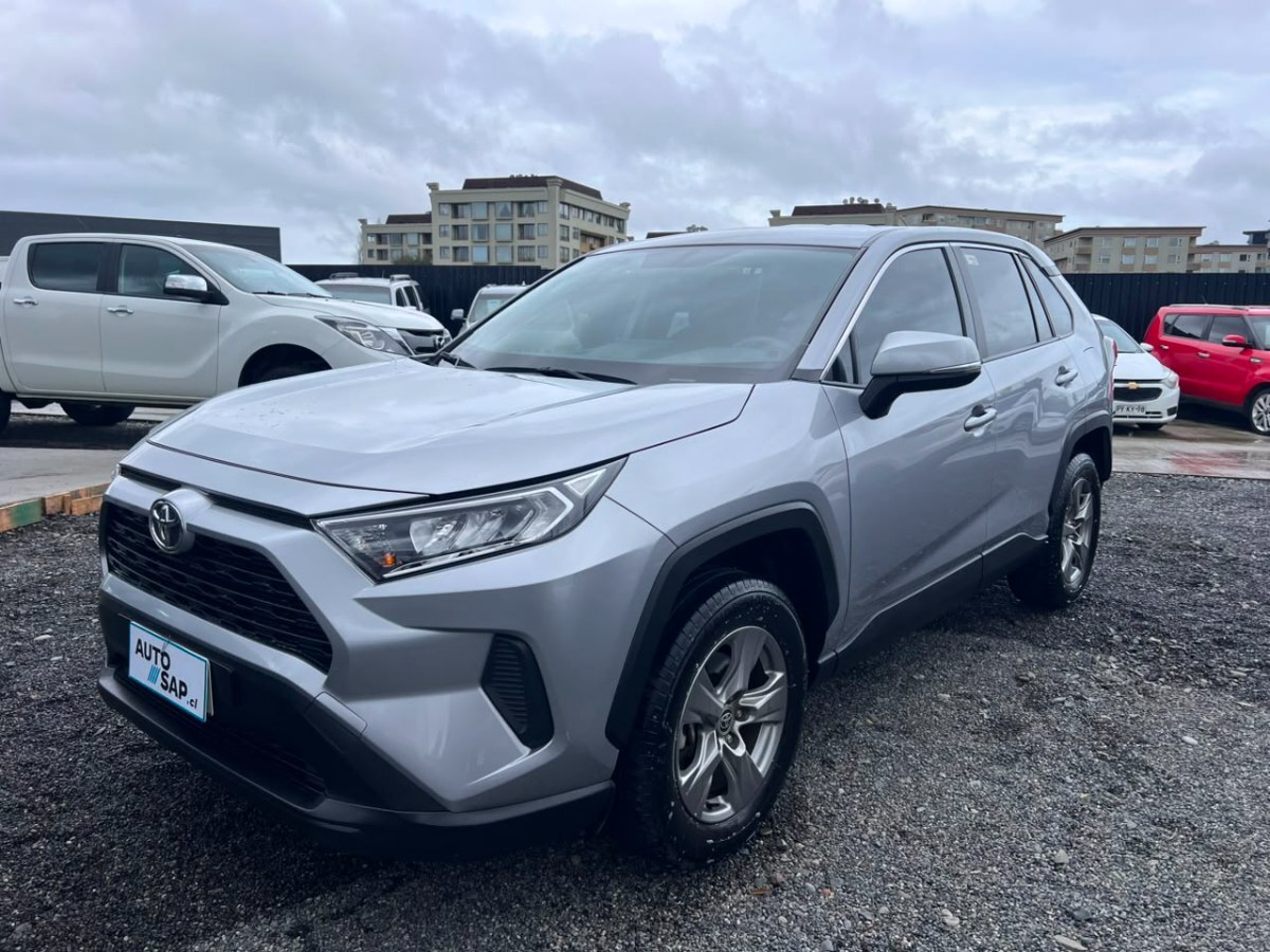 TOYOTA RAV 4 2.0 AUT 4X2  2025 EXCELENTE ESTADO, SIN DETALLES - FULL MOTOR