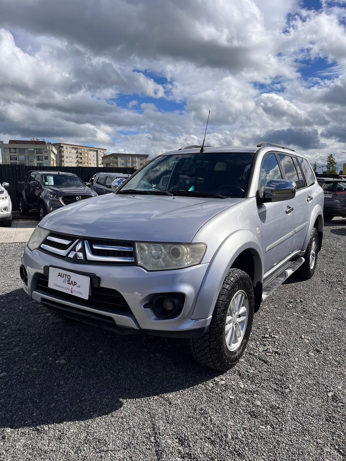 MITSUBISHI MONTERO SPORT G2 2.5 AUT 2015 EXCELENTE ESTADO - FULL MOTOR