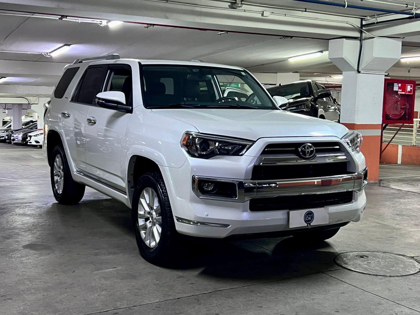 TOYOTA 4 RUNNER 4.0 LIMITED 4.0 4WD 2025 ÚNICO DUEÑO - 