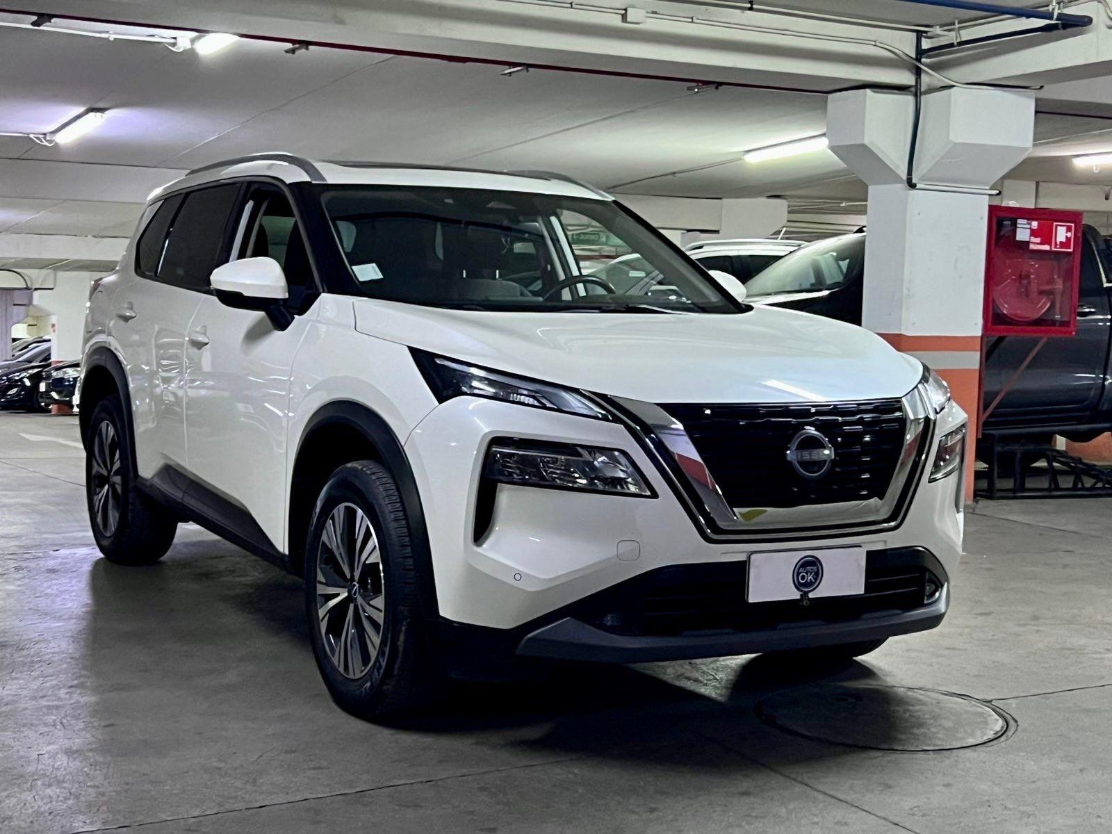 NISSAN X-TRAIL ADVANCE 2.5 CVT 2023 UN DUEÑO MANTENIMIENTO EN LA MARCA - FULL MOTOR
