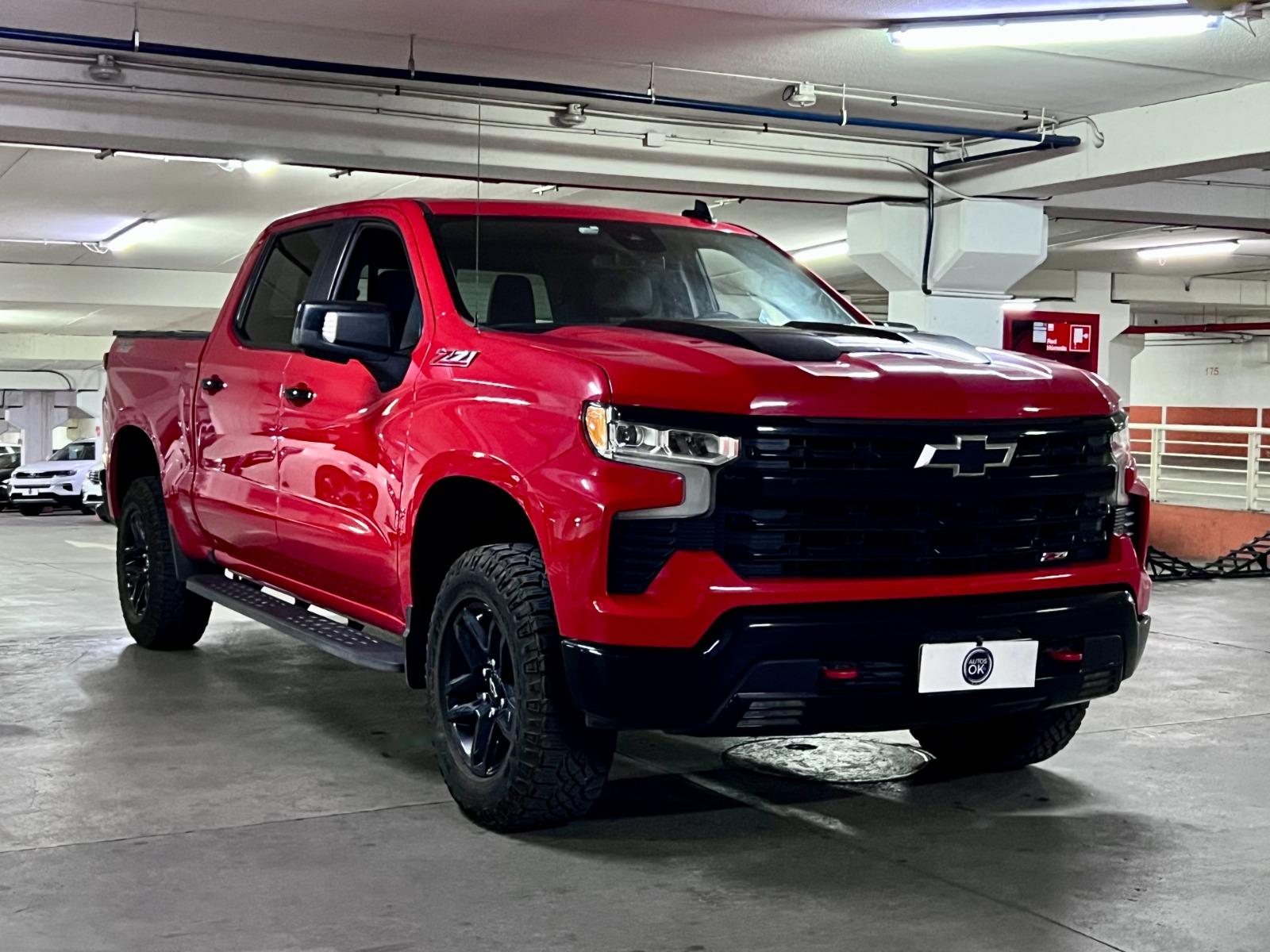 CHEVROLET SILVERADO LT TRAIL BOSS 2023 MANTENIMIENTO EN LA MARCA - 