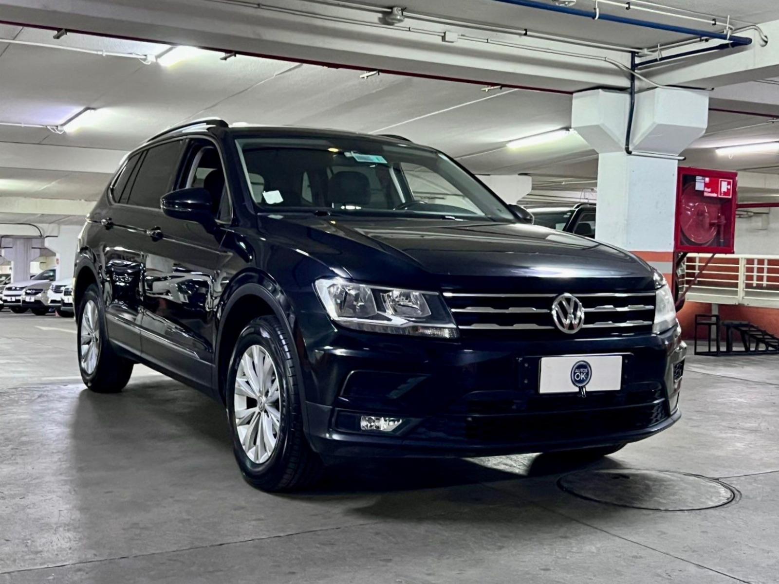 VOLKSWAGEN TIGUAN COMFORTLINE 1.4 TSI 2018 UN DUEÑO MANTENIMIENTO EN LA MARCA - 