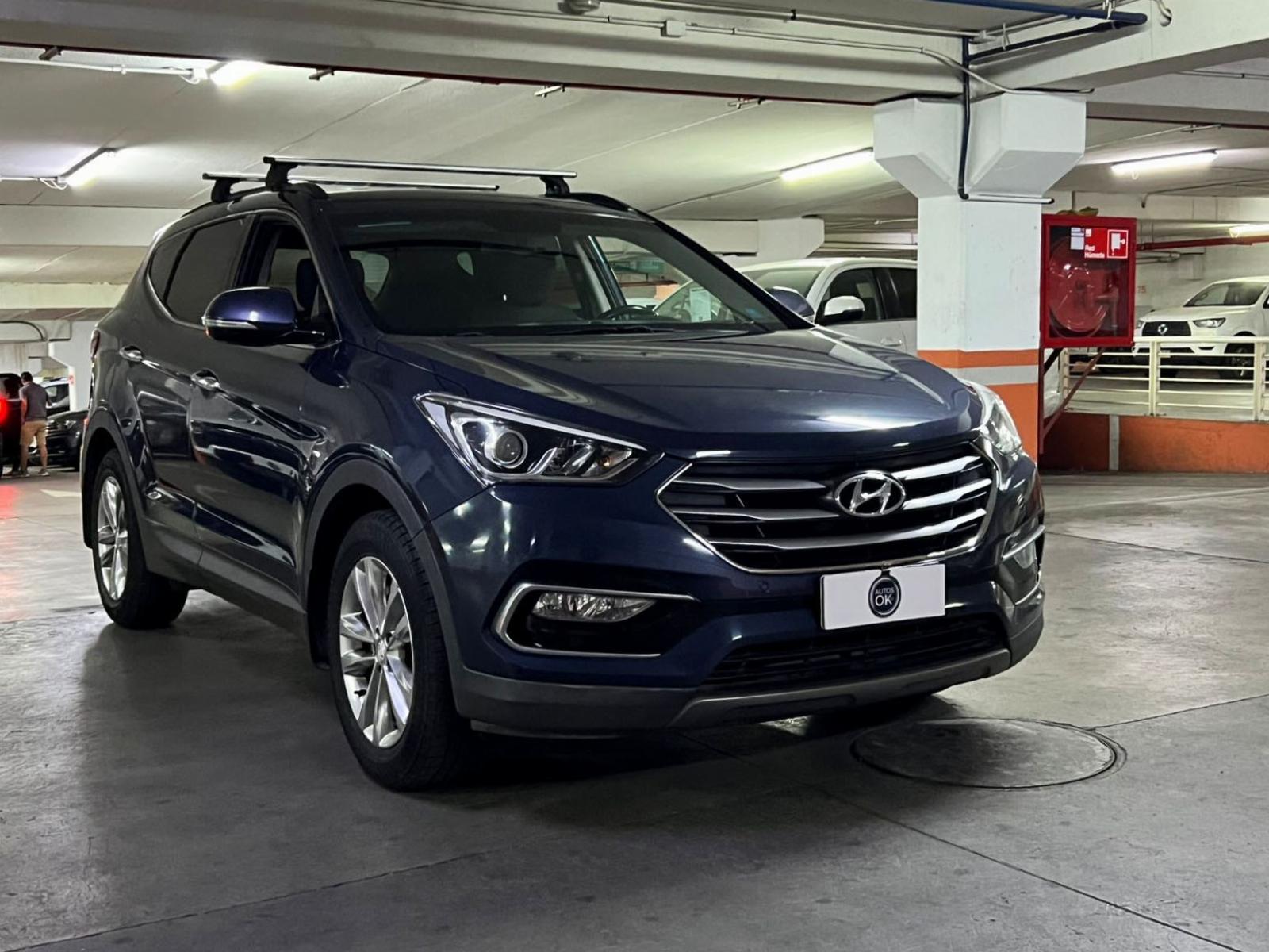 HYUNDAI SANTA FE GLS 4x4 AT 2.4 2017 ÚNICO DUEÑO - 