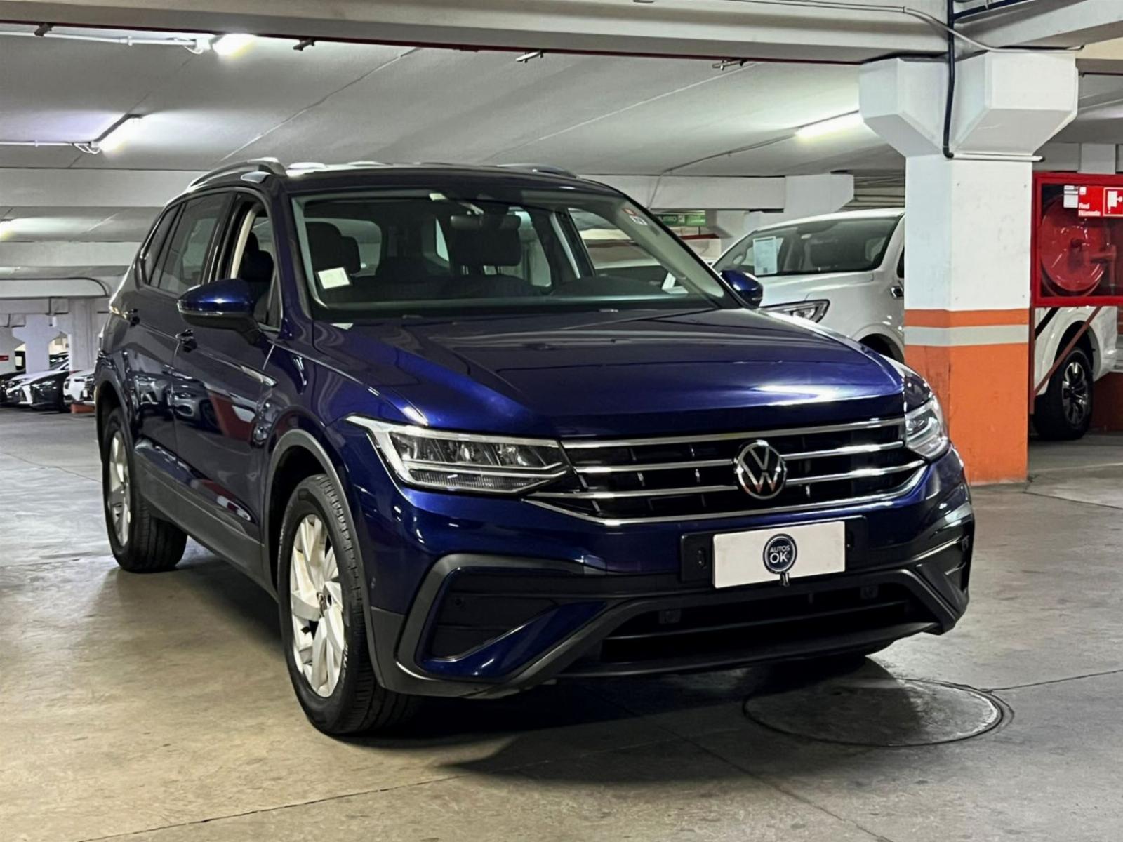 VOLKSWAGEN TIGUAN 250 TSI 2023 UN DUEÑO TRES FILAS DE ASIENTOS - 